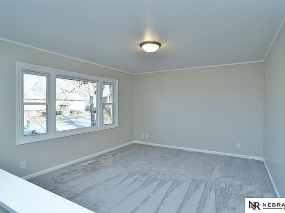 3rd image of 231 Lakewood Dr