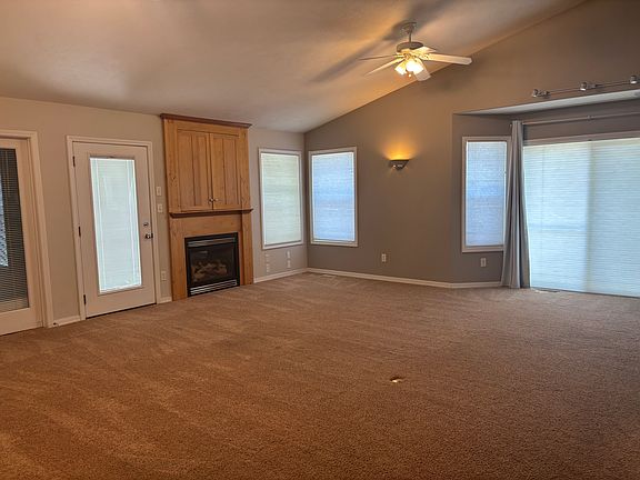 2nd image of 4440 Colonial Way