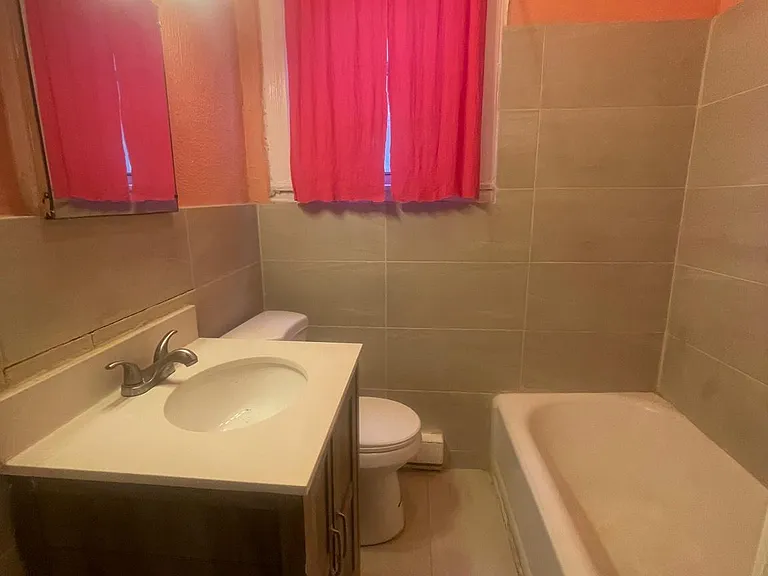 4708 Hazel Ave #2F — Photo 11