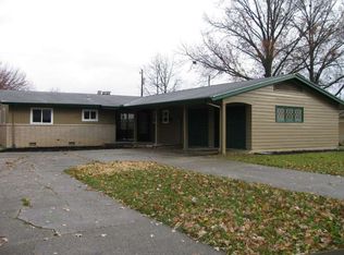 5831 Radcliffe Dr, Fort Wayne, IN 46816