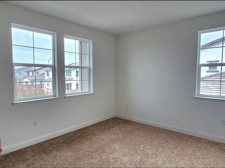 1490 Spanish Oak Ave — Photo 17
