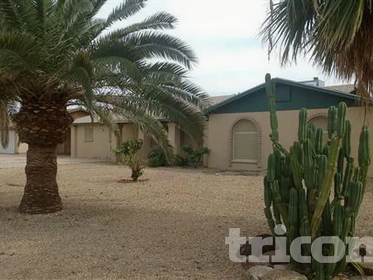 2063 W Morningside Dr — Photo 2