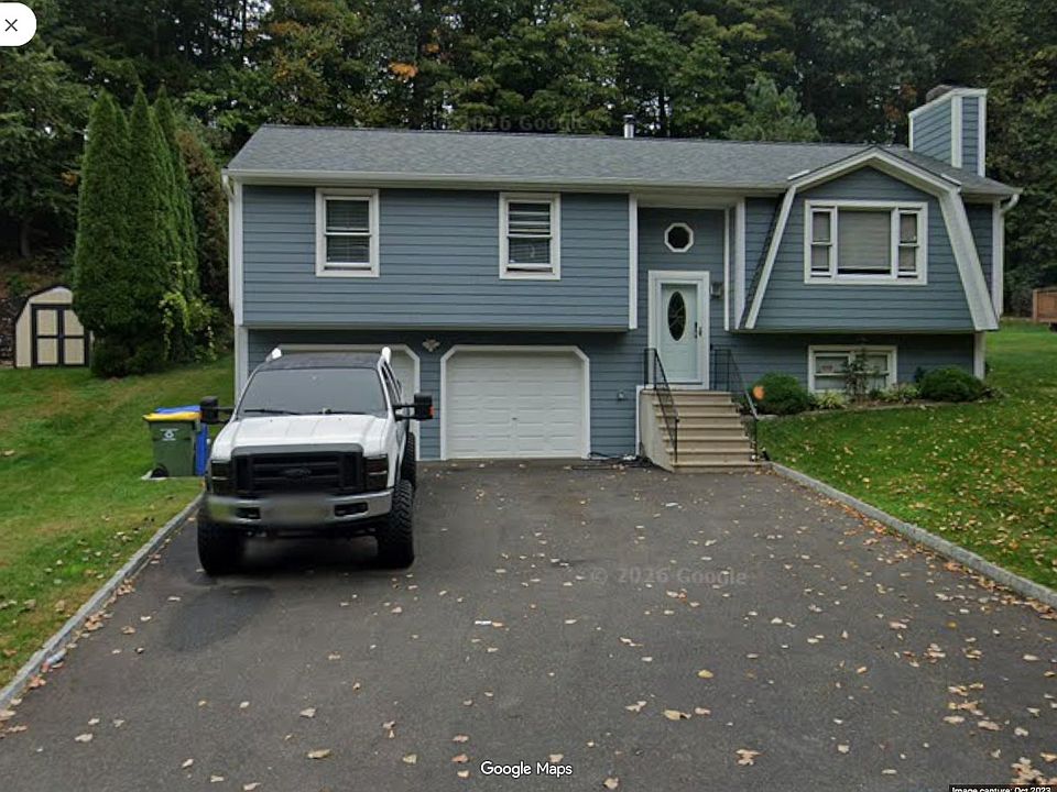 1st image of 227 Stonybrook Rd