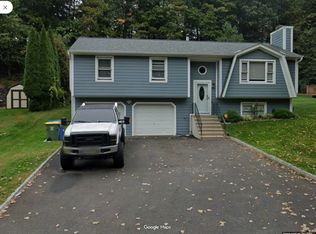 227 Stonybrook Rd, Waterbury, CT 06705