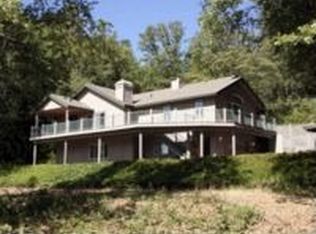 1419 Eddy Dr, Mount Shasta, CA