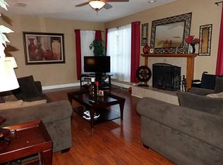 403 Mill Ridge Dr, Arlington, TX 76018