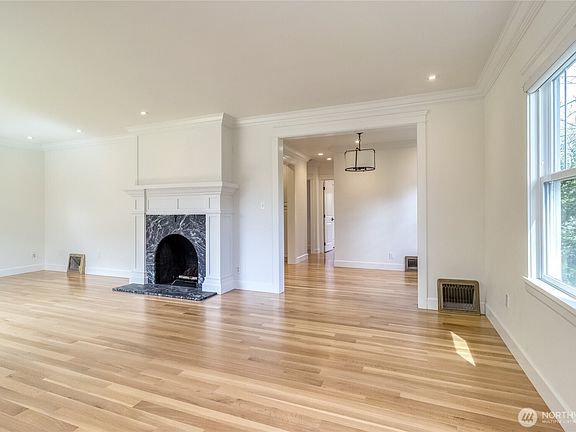 5th image of 1051 Boyer Avenue