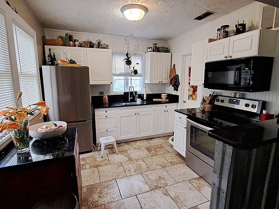 3rd image of 4235 2nd Ave N