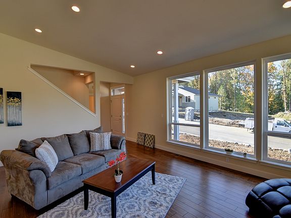 3rd image of 1249 Birch Falls Dr