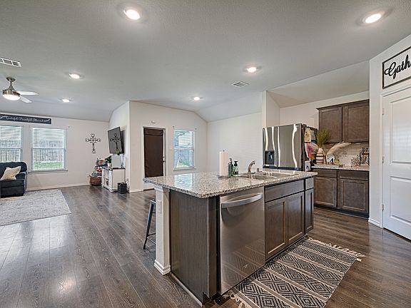 5th image of 1112 Homestead Ln