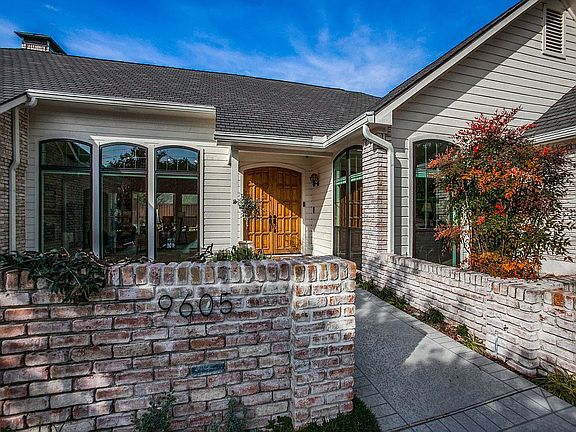 2nd image of 9605 Moss Haven Dr