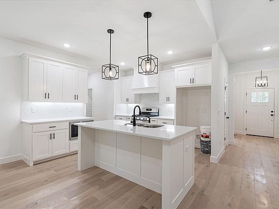 5th image of 116 Ingleborough Dr