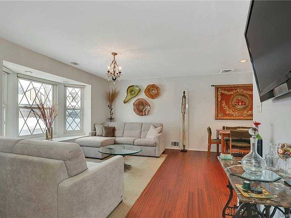 5th image of 24 Summerfield Ct