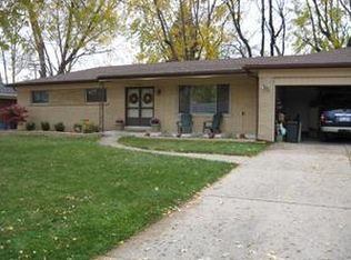 37671 Andrew Dr, Sterling Heights, MI 48312