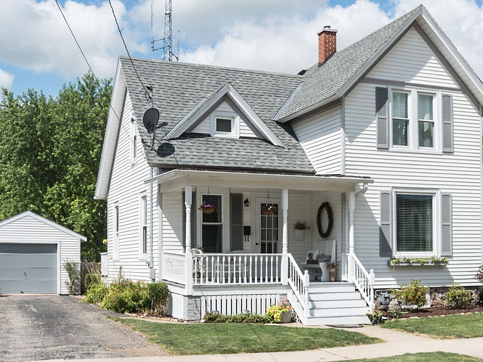 2nd image of 309 Johnson St