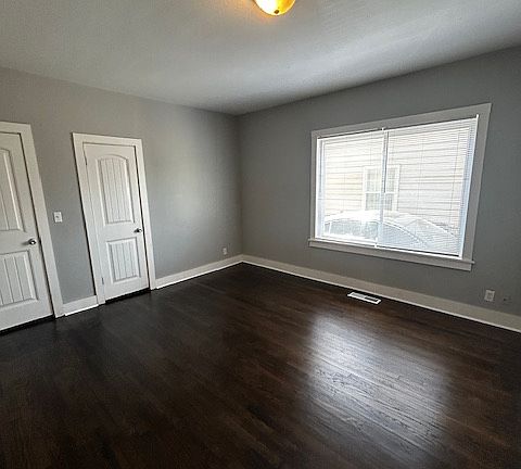 5th image of 1208 N Denver Ave