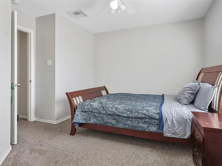 418 Folk Crest Ln — Photo 15