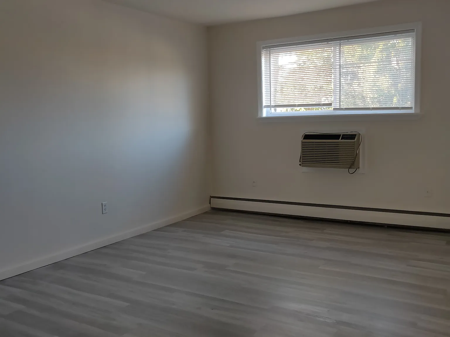 Pearson Court — Photo 4