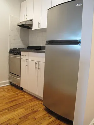 Rented by Metropolis Real Estate of Manhattan | media 21