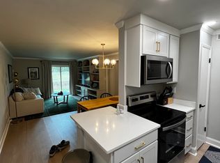 171 Old Montgomery Hwy APT C, Vestavia Hills, AL 35216