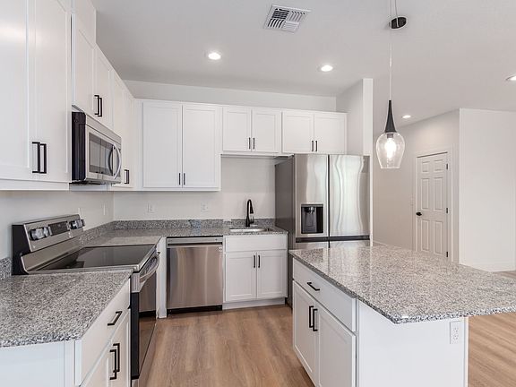 4th image of 5505 W Palmaire Ave Unit 2