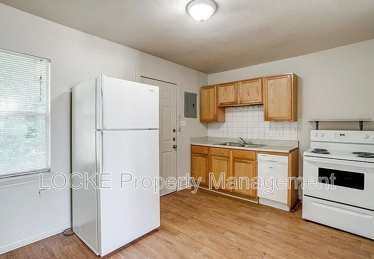 3419 S University Dr #D — Photo 3