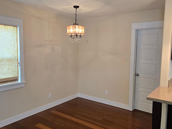 3rd image of 4565 Bancroft St