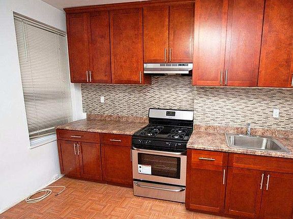 2nd image of 3091 44th St APT 1R