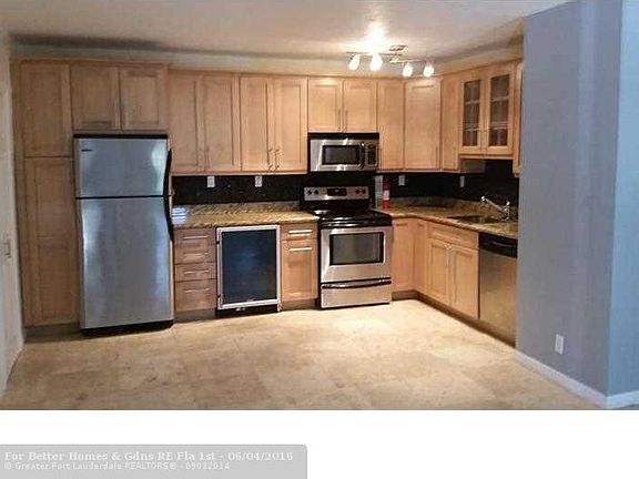 2nd image of 530 NE 15th Ct APT 2