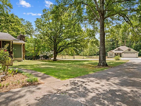 3rd image of 539 Wildwood Dr
