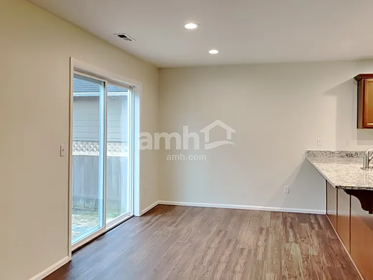 6640 Sarazen St SE — Photo 5