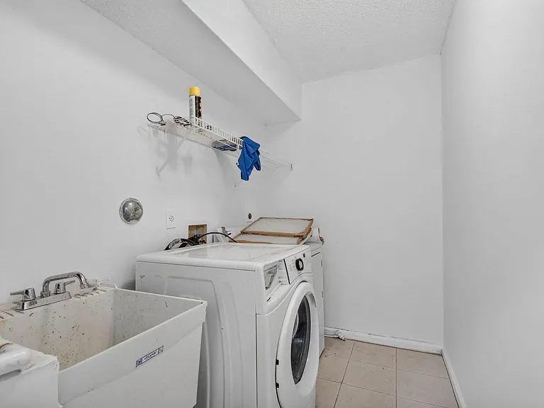 8332 Bermuda Sound Way — Photo 18