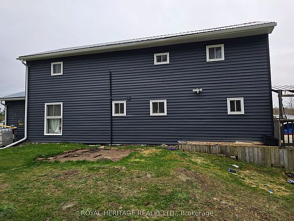 4th image of 20 Lilac Ln