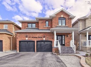 54 Woodbury Cres, Newmarket, ON L3X 2V5