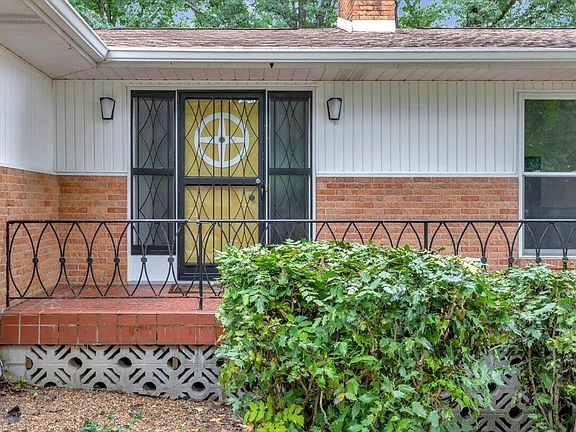 4th image of 805 Mount Belvoir Dr