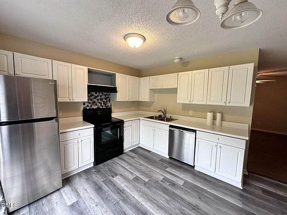 3rd image of 2112 Walnut Bluffs Ln