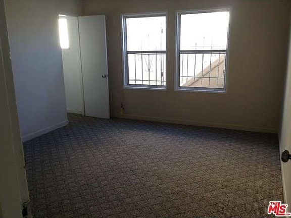 5th image of 517 W 82nd St