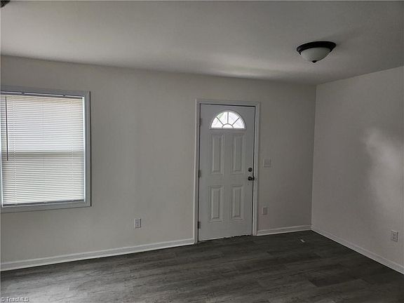 2nd image of 492 N Washington Ave