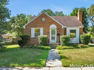 670 N Park St NE, Grand Rapids, MI, 49525