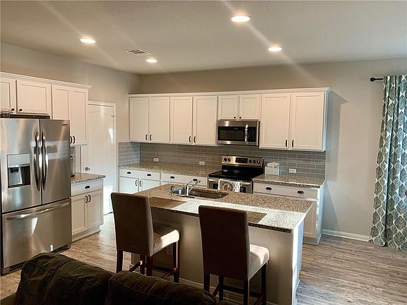 2nd image of 421 Galway Bay Ln