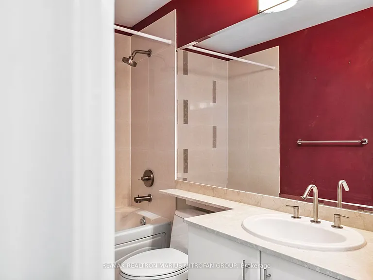 16 Yonge St #3808 — Photo 32