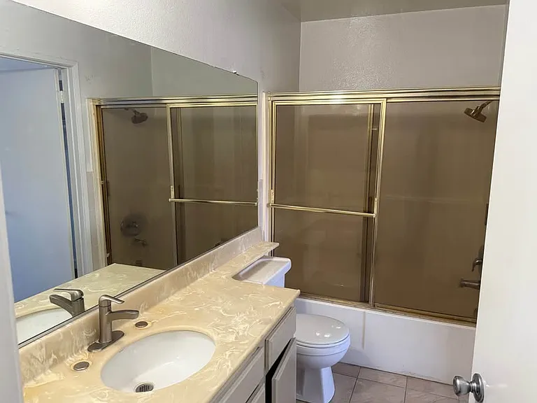 14839 Sherman Way #12 — Photo 7