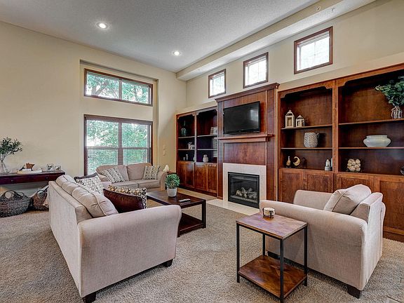 4th image of 438 Stonewood Ln