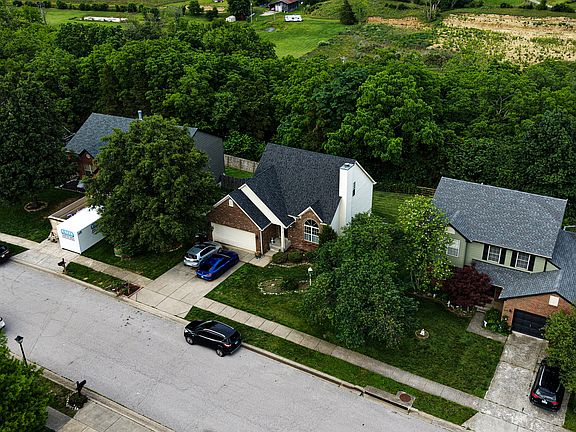 2nd image of 118 Primrose Cir