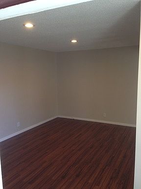 4th image of 331 E Live Oak St APT G
