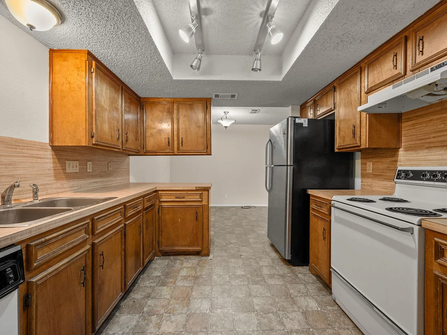 2 bed, 1.0 bath, 1150 sqft, $1,400 — Photo 4