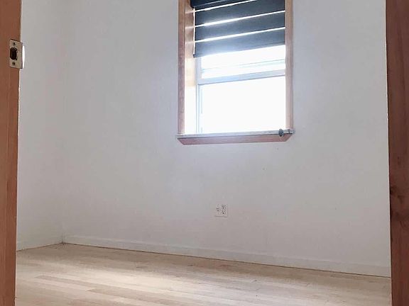 4th image of 1030 72nd St #1