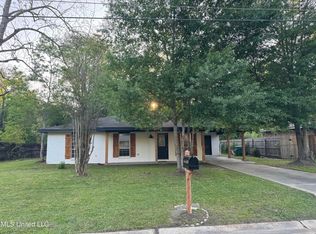 1705 Audubon Dr, Picayune, MS 39466