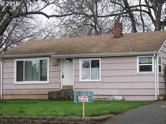2nd image of 14520 SE Woodland Way