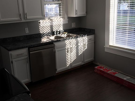 4th image of 238 S 4th St